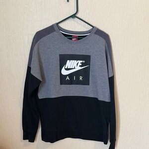 Nike Men's Gray and Black Crewneck Sweater